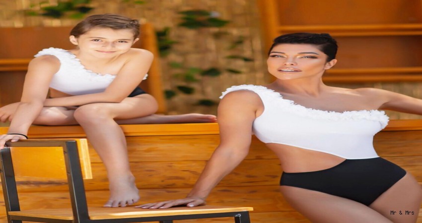 Deniz Akkaya ve kızı Ayşe’nin büyük beğeni toplayan anne-kız mayoları LOVEKINI’den.
