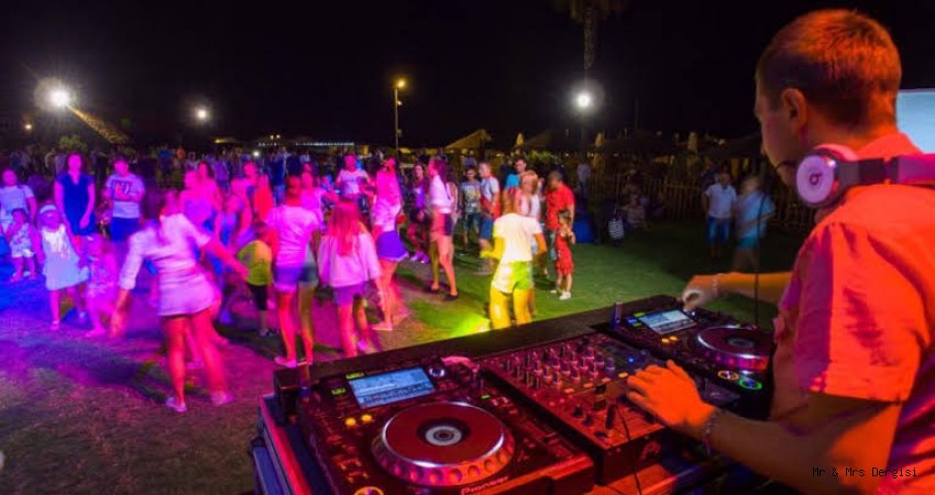 Ünlü Dj'e Avrupa Yolu Mu Gözüktü?
