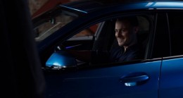 Ünlü Oyuncu Kerem Bürsin Yeni BMW 2 Serisi Gran Coupé’nin Direksiyonuna Geçti