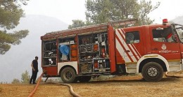 İBB Ekipleri Kemerköy Termik Santrali çevresindeki yangınlara da müdahale etti