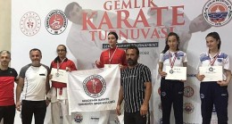 Kağıtspor’dan madalya yağmuru