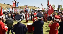 Okçular Vakfı’nın Malazgirt Zaferi’nin 951. Yılı Kutlamalarında Sıcaklara Önlem