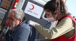Kızılay Mobil Sağlık Araçları İlk Gün 600 Depremzede'ye Ulaştı