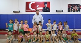 Karşıyaka'da geleceğin cimnastikçileri yetişiyor