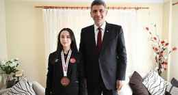 Başkan Kocaman, “İşte benim kızım”