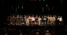 Konya Şehir Tiyatrosu'nun İsrail Zulmüne Dikkati Çeken Oyunu Konyalılardan Büyük Beğeni Aldı