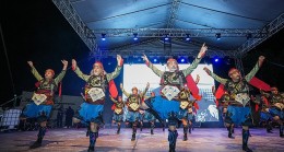 Gaziemir'de halk dansları şöleni