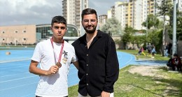 Nevşehir Belediyesi Gençlik ve Spor Kulübü sporcusu Batuhan Ergöz, Kayseri'de gerçekleştirilen U16 – U18 Atletizm Bölgesel Seçme Yarışmalarında bölge şampiyonu oldu