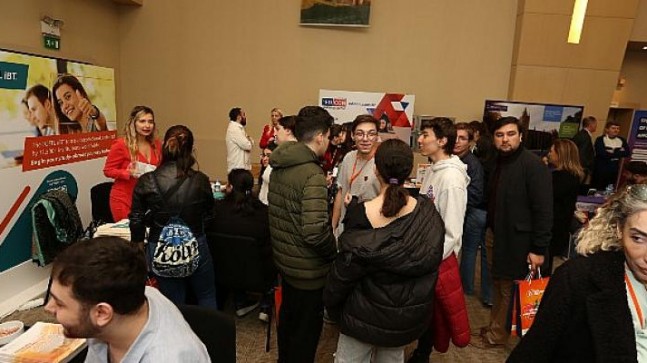 Türkiye’nin En Kapsamlı Yurt Dışı Eğitim Fuarına Gençlerden Yoğun Talep