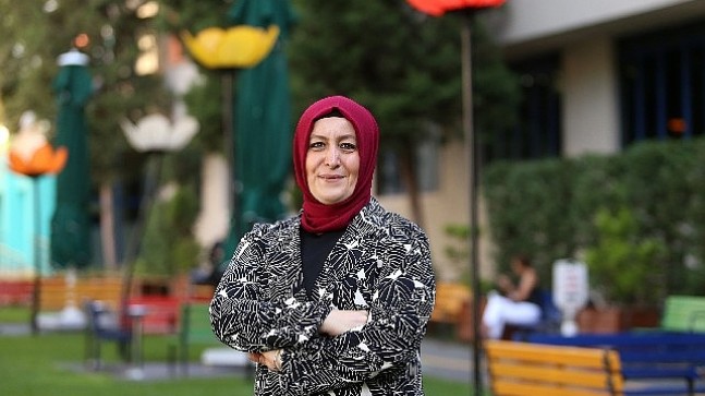 Dr. Öğr. Üyesi Fatma Turan: “Sağlıklı ilişkiler, yalnızlık duygusuyla baş edebilmek için önemli"