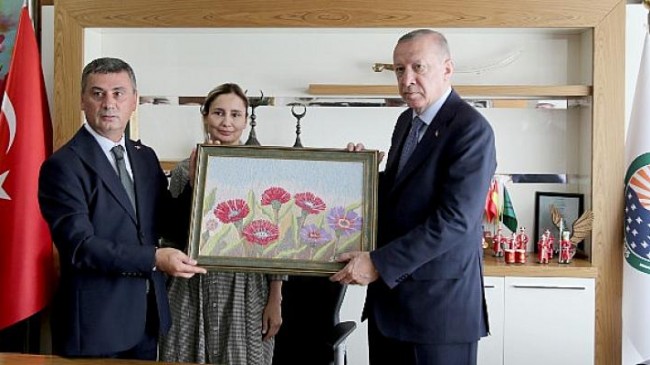 Cumhurbaşkanı Recep Tayyip Erdoğan, Gölbaşı Belediyesi’ni ziyaret etti.