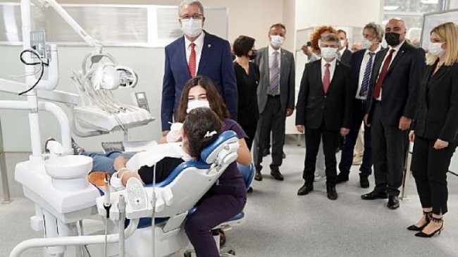 EÜ Diş Hekimliği Fakültesi Ağız ve Diş Sağlığı Merkezi hizmete açıldı