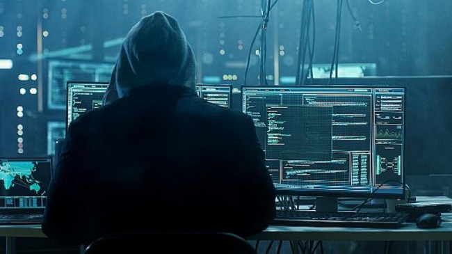 Siber suçlular şirketlerin ve kripto paraların peşinde