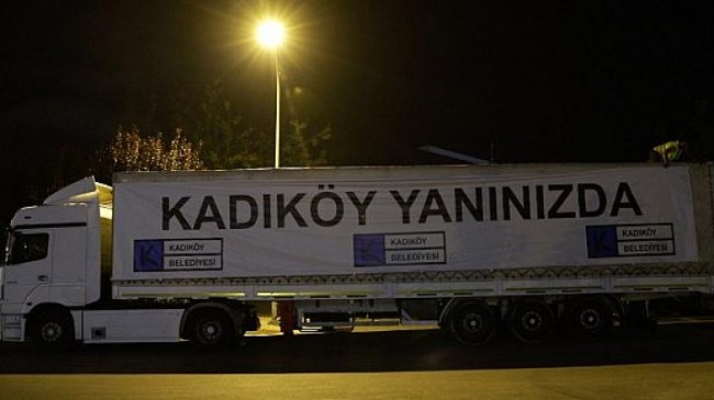 Kadıköy Belediyesi, sel felaketinden etkilenen Van’a yardım tırı gönderdi.