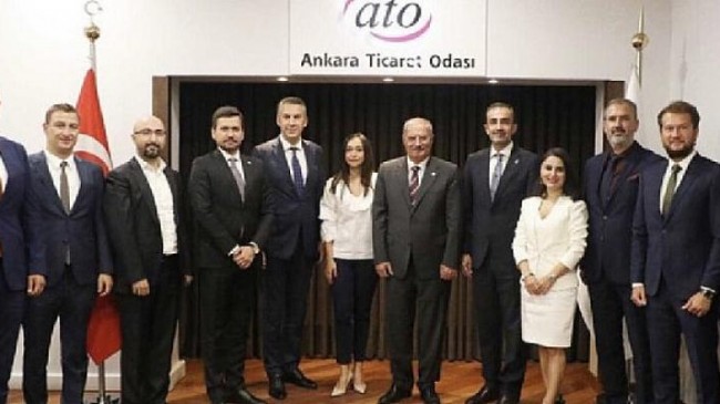 Türkiye Genç İş İnsanları Derneği Ankara Şubesi Ankara Ticaret Odası Başkanı Gürsel Baran’ı makamında ziyaret etti!