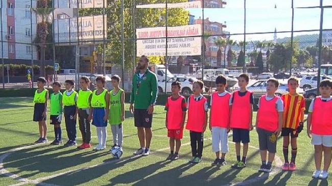 Aliağa’da Cumhuriyet Kupası Futbol Turnuvası Başladı