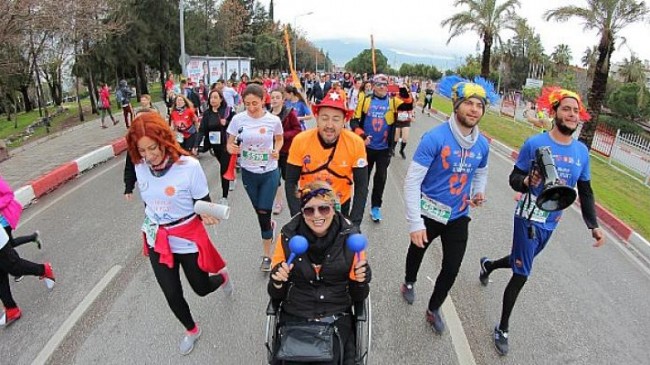Runatolia Maratonu’nda 15 yıldır İyilik Peşinde Koşuyorlar