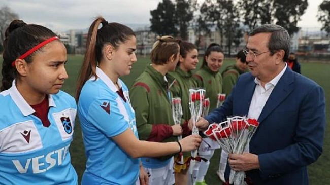 Başkan Batur’dan maç öncesi Kadınlar Günü kutlaması