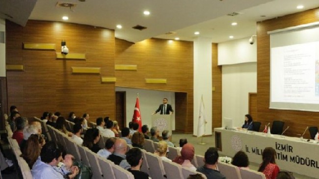 İzmir İl Milli Eğitim Müdürlüğü Mesleki Gelişim Akademisi Seminerleri Tüm Hızıyla Devam Ediyor