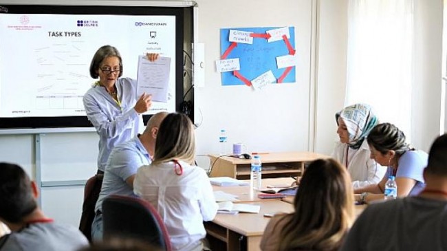 Erzurum’da bin İngilizce öğretmeninin mesleki gelişimine yönelik eğitimler başladı