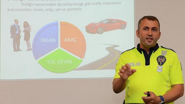 Nilüfer Belediyesi çalışanlarına trafik güvenliği eğitimi