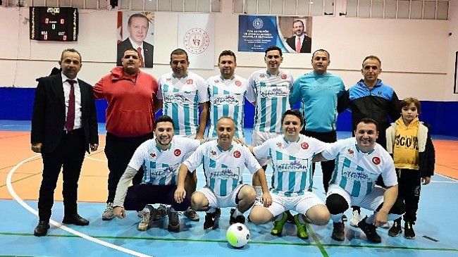 Kurumlar arası futsal turnuvası başladı