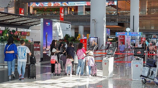 İGA İstanbul Havalimanı'nda Tüm Zamanların 'Yolcu Rekoru' Kırıldı