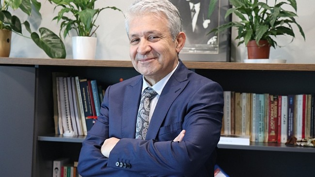 Prof. Dr. Yumuşhan Günay: “Sosyal medya paylaşımları diş estetiğine talebi artırdı"