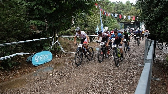 Kocaeli'de Uluslararası Dağ Bisikleti Kupası Yarışları tamamlandı