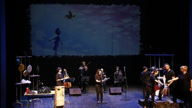 Radyo Tiyatrosu İstanbul'da büyük beğeni topladı