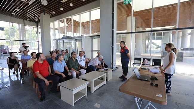 İzmir Büyükşehir Belediyesi Efes Selçuk’ta muhtarlara yönelik yangın eğitimi
