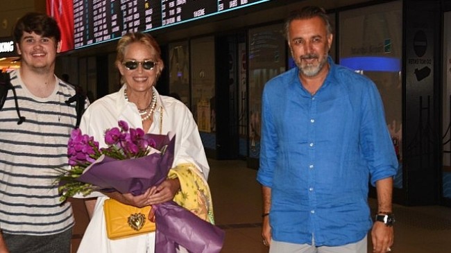 Sharon Stone, GAİN sponsorluğunda verilen ‘Uluslararası İkon Ödülü’nü almak için Türkiye’de!