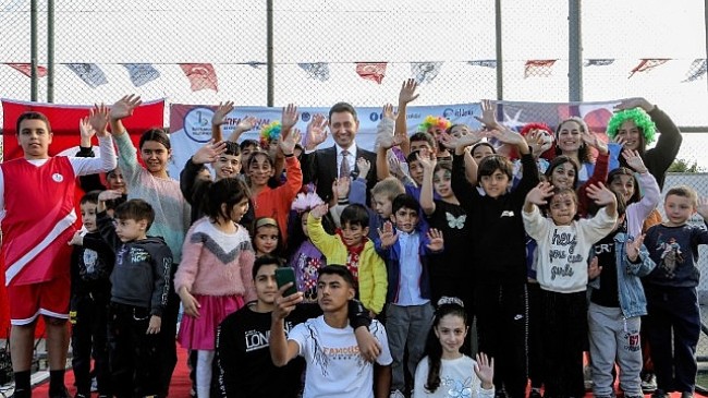 Bayraklı’da çocuklar mahalle şenliğinde buluştu