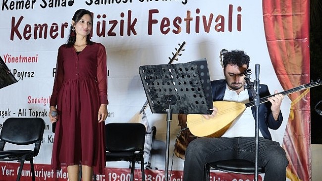 Kemer’de, Kemer Belediyesi’nin destekleriyle 3. Kemer Müzik Festivali düzenlendi.