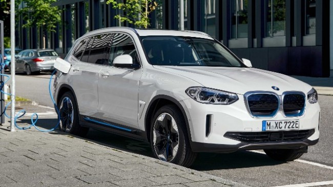 BMW’nin Tamamen Elektrikli İlk ‘’X’’ Modeli Yeni BMW iX3 Ön Siparişe Açıldı