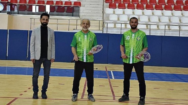 Rektör Çelik, Ödüllü Yönetmen ve Badminton Şampiyonu ile Buluştu.