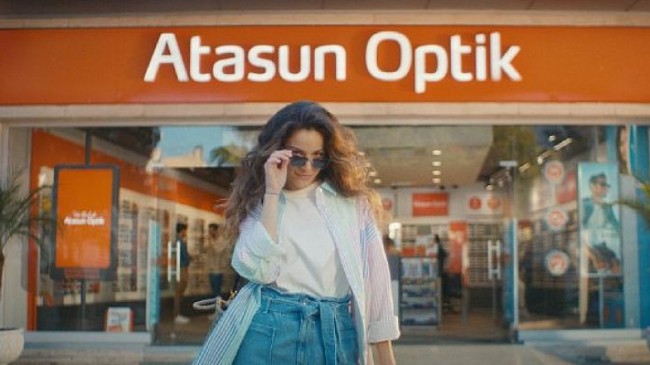 Atasun Optik Reklam Filmiyle Türkiye’nin Sevilen İsimlerini Bir Araya Getirdi
