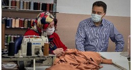 Babacan’dan maske üreten tekstil atölyesine ziyaret ’İşçiler hayat kurtarıyor’