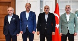 Hacısalihoğlu, Kaldırılan Tabela Konusunda Belediye Başkanını Ziyaret Etti