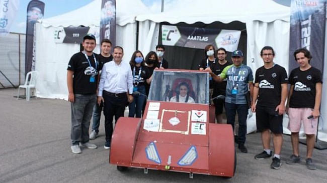 Liseli gençler Teknofest elektrikli araç yarışlarında yarıştı!