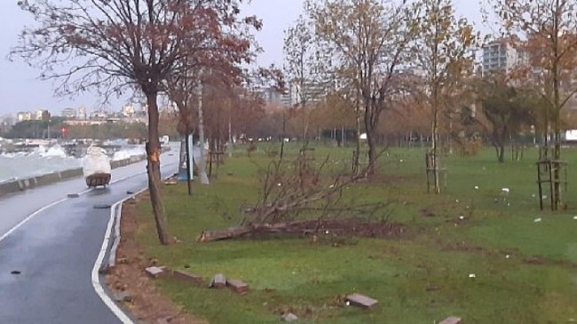 İstanbul’da fırtına 17:00’ye kadar etkili olacak
