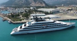 QTerminals Antalya Amerikalı turistleri taşıyan lüks Emerald Azzurra gemisini ağırladı