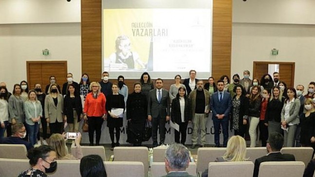 İzmir İl Milli Eğitim Müdürlüğünde ‘Geleceğin Yazarları Proje Toplantısı’ Gerçekleştirildi