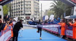 Maraton İzmir’de yeniden rekor