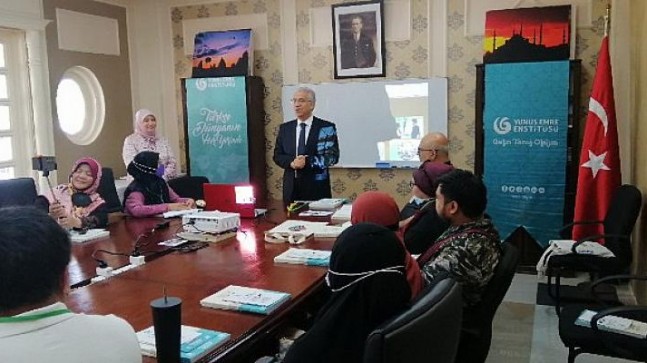 Yunus Emre Enstitüsü Brunei’de Yüz Yüze Türkçe Dersleri Vermeye Başladı
