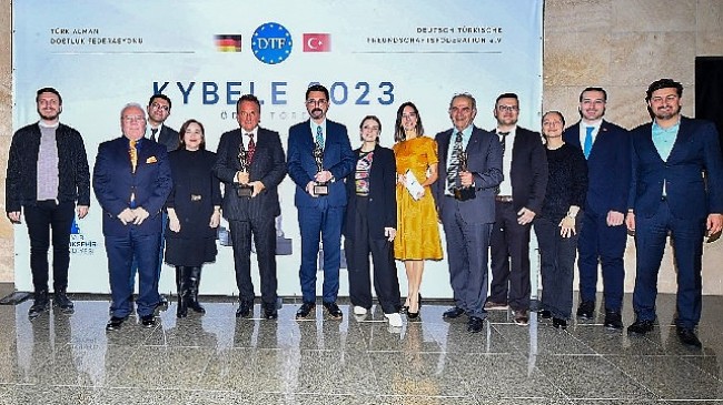 Alman-Türk Dostluk Federasyonu'ndan Başkan Soyer'e “Kültür Ödülü"