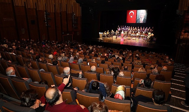 Kocaeli Büyükşehir Belediyesi Kadınlar Korusu, Kocaeli Kongre Merkezinde sanatseverlere Sadettin