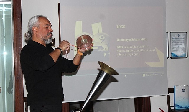 Ege Üniversitesi (EÜ) Etnografya Müzesinde, “Müze Söyleşileri” kapsamında “Ses Kayıt