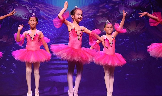 Kocaeli Büyükşehir Belediye Konservatuarı Bale Bölümü düzenlediği yıl sonu resitali