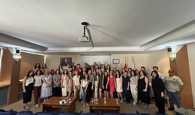 Ege Üniversitesi Eczacılık Fakültesi Eczacılık Teknolojisi Bölümü Farmasötik Teknoloji Anabilim